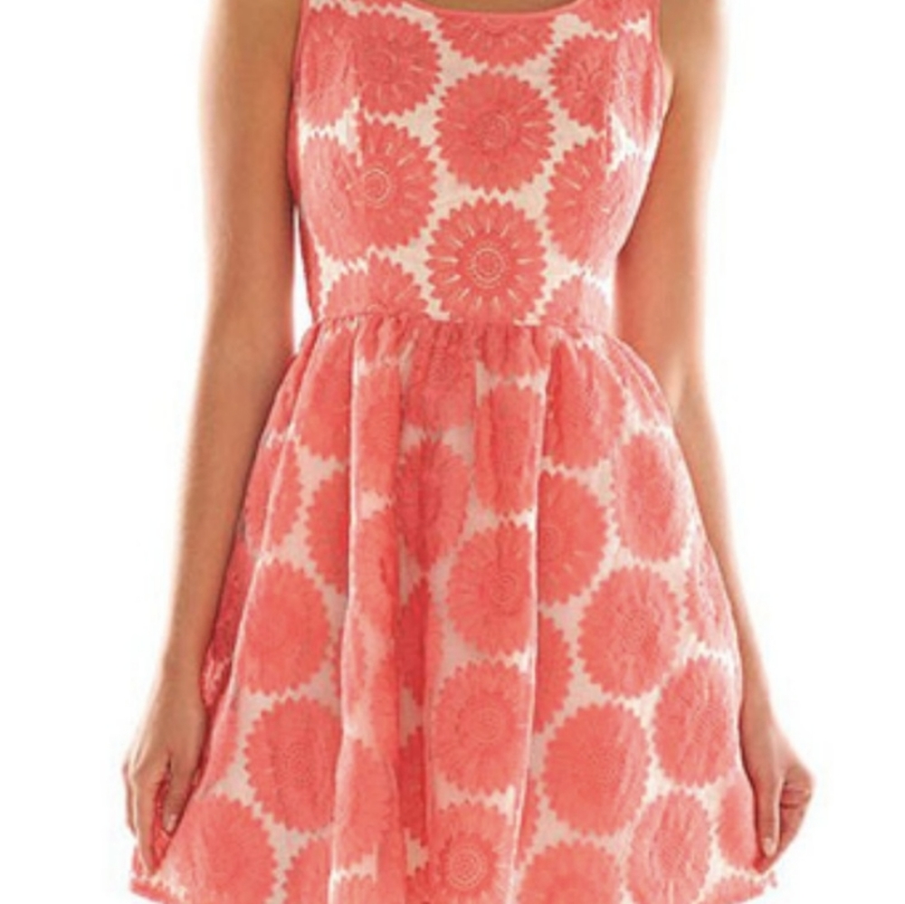 LC Lauren Conrad Lace Daisy Dress